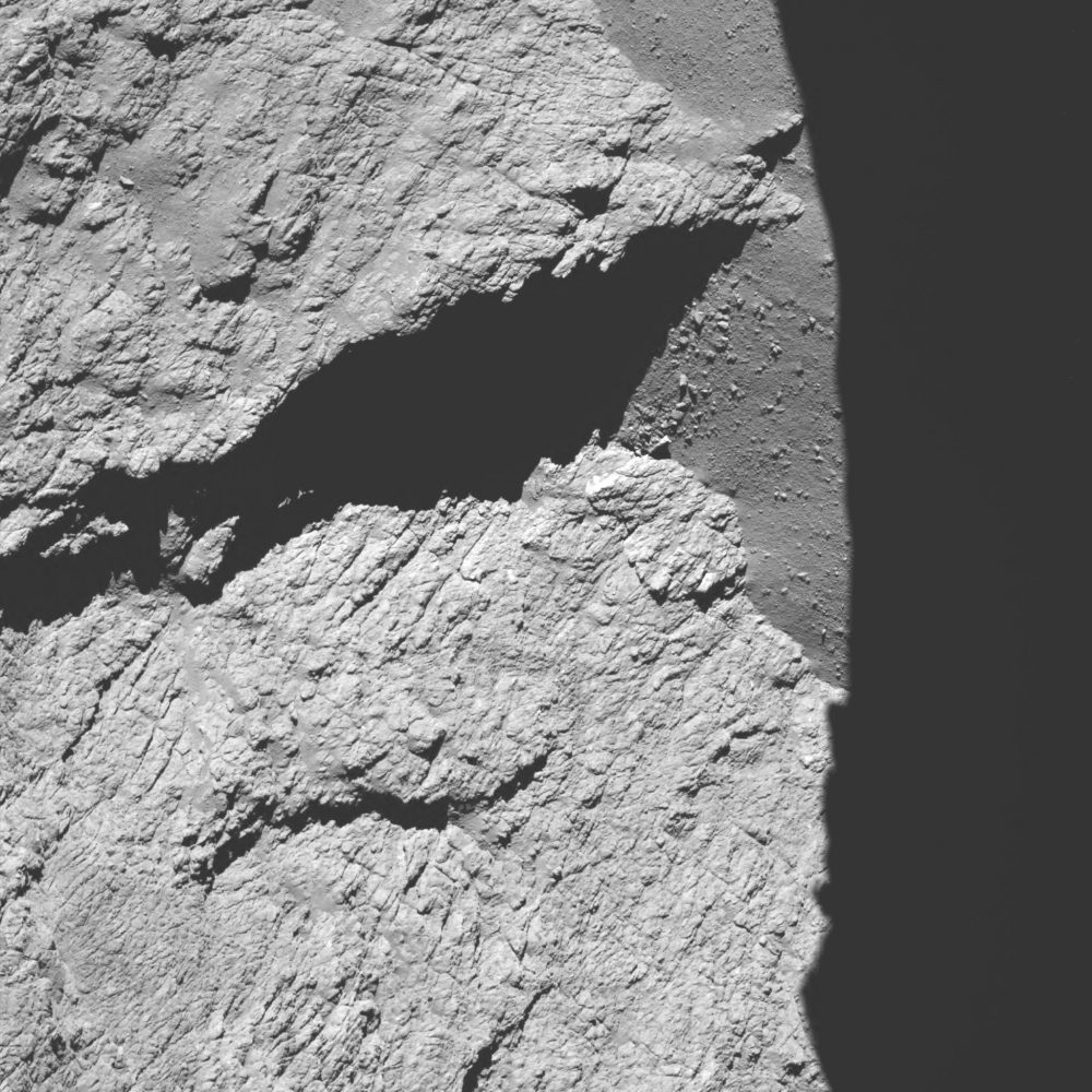 comet_from_11-7_km_narrow-angle_camera